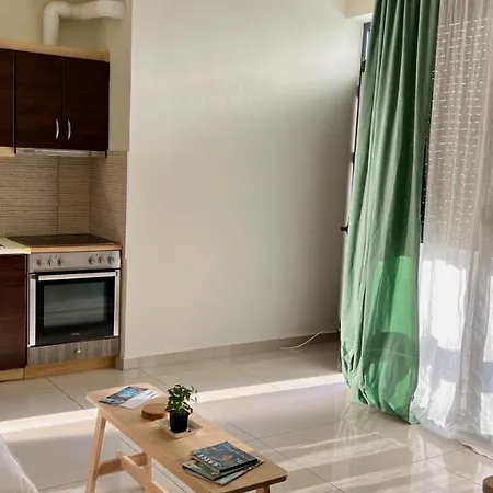 100 Meters From The Sea * Xylokastro