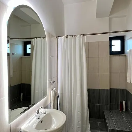 100 Meters From The Sea Xylokastro